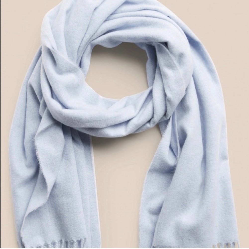 Beautiful soft new Banana Republic powder light blue scarf shawl with fringe